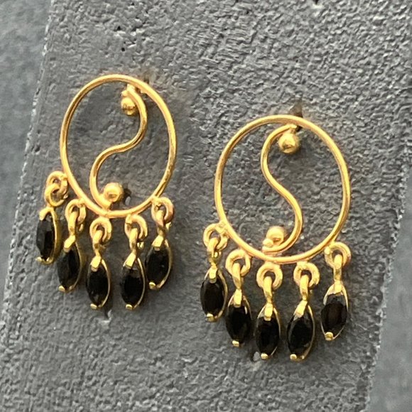 Dangle Pierced Earrings Yin Yang Gold Wire Faceted Black Ellipse Retro BoHo - Picture 3 of 5